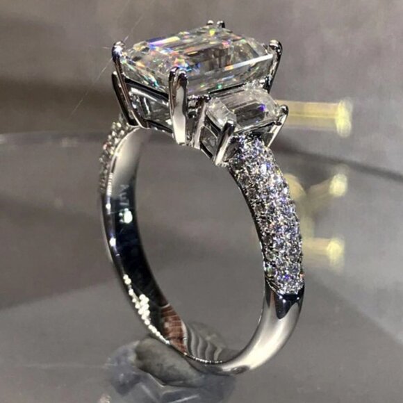 💥Crystal Clear Radiant Cut Pure CZ Dainty Fashion Silver Ring for Women, L243 - Picture 2 of 5